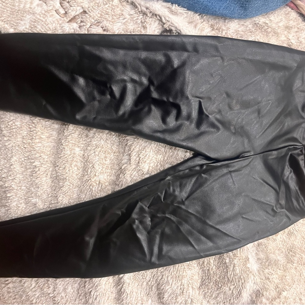 Worn once like new pleather gap pull on stretch pants for girls